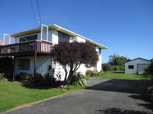 19 Albany Road, One Tree Point