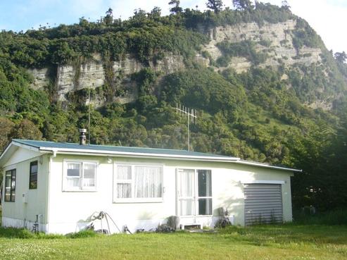 33 Glasseye Drive, Karamea