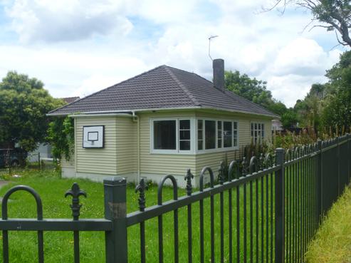 688 New North Road, Mount Albert