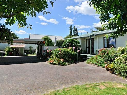 12B Robertson Street, Glenholme