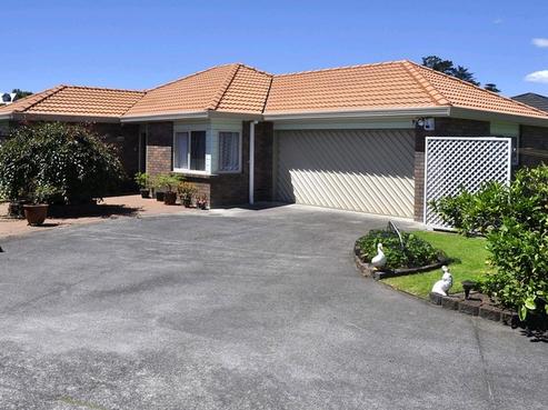 2/21 Bernie Edwards Place, Botany Downs