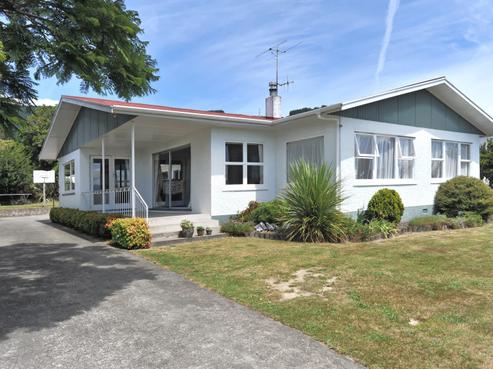6 Mason Place, Richmond