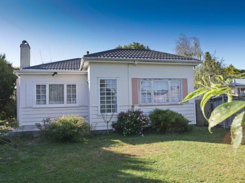 58 Enderley Avenue, Enderley