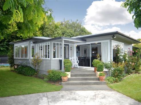 511 Park Road North, Parkvale
