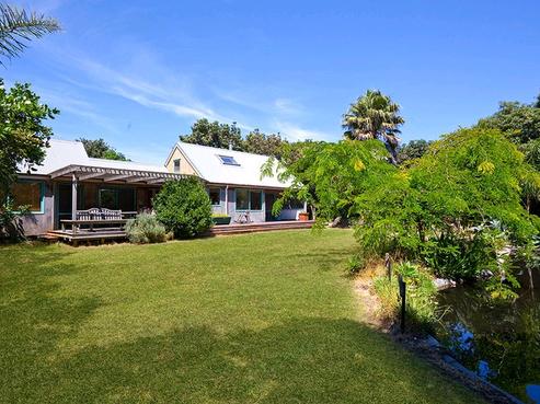 242 Bethells Road, Bethells Beach