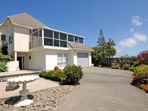 8 Tutere Street, Waikanae Beach