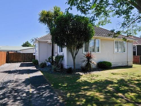 15 Totara Street, Glenholme