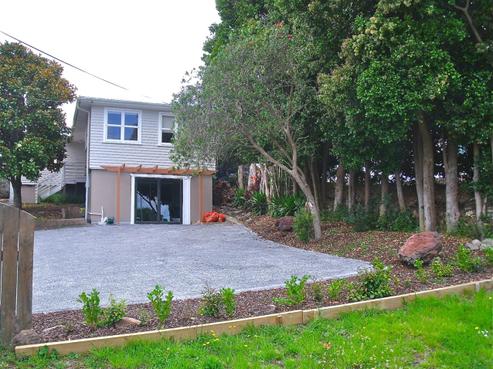 715 East Coast Road, Browns Bay