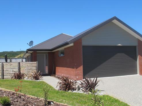 8 Ashley Drive, Paroa