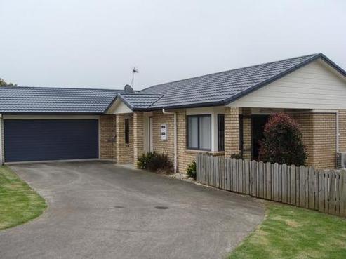 54 Lothian Brae, Wattle Downs