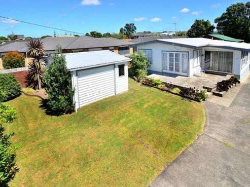 23 Pine Road, Orewa