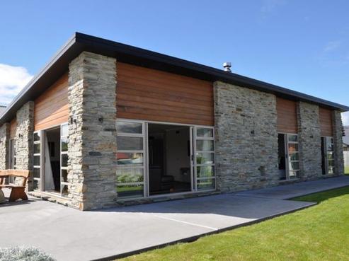 12 Mcleod Avenue, Wanaka