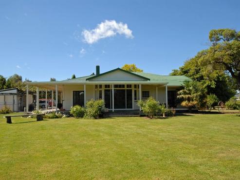 75 Strasbourge Street, Martinborough