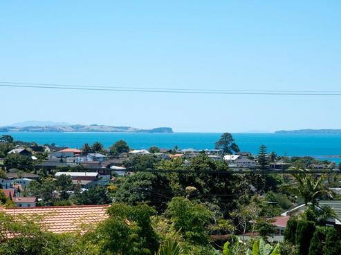 558 Beach Road, Rothesay Bay