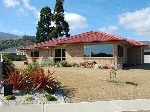 8 Woodstock Place, Stoke