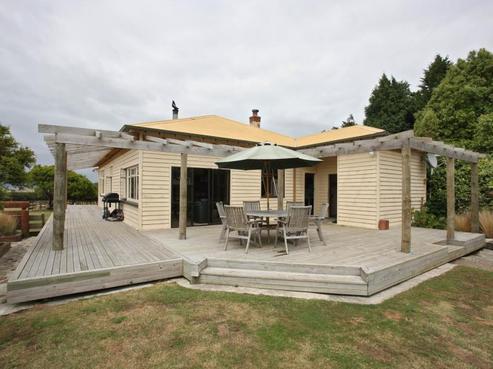 118 Clark Road, Bluff