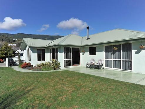 4 Stanhope Rise, Richmond
