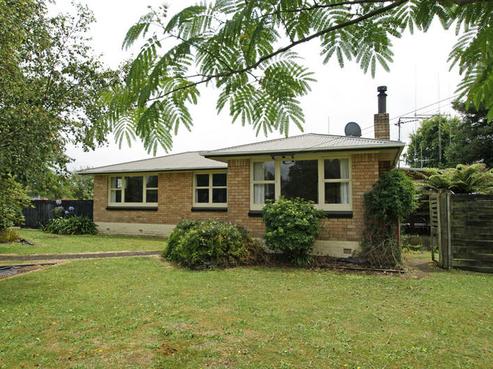 31 Bruce Avenue, Glenview