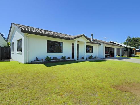 103 Ake Ake Avenue, Matarangi