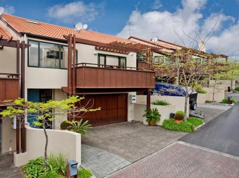 15/8 Tobago Place, Sunnynook