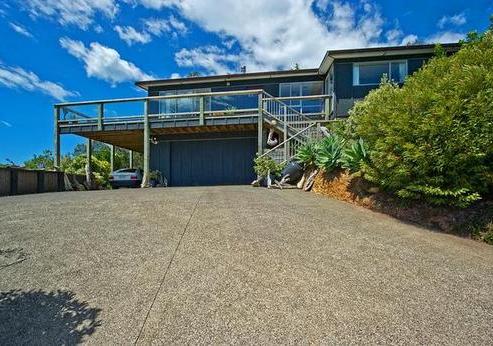83 Sea View Road, Ostend
