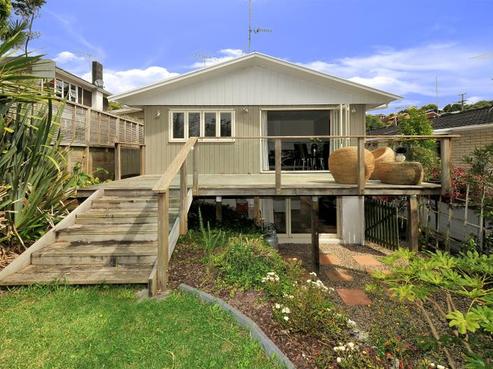 15A Beulah Avenue, Rothesay Bay
