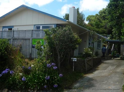 9 Catherine Crescent, Paparangi