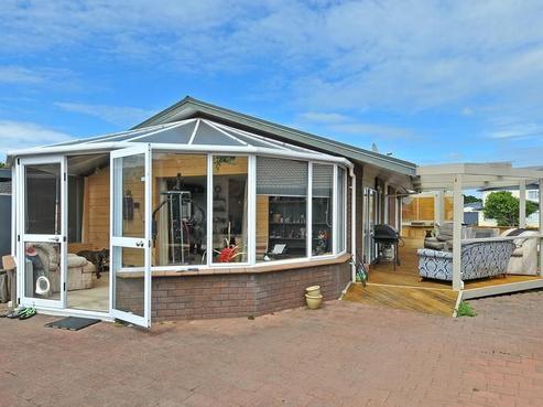 16 Turon Crescent, Totara Park