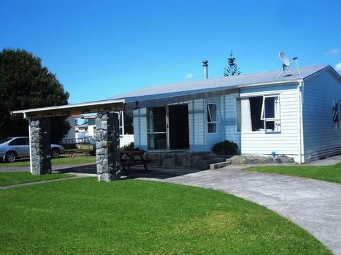 77 Leslie Street, Waitara