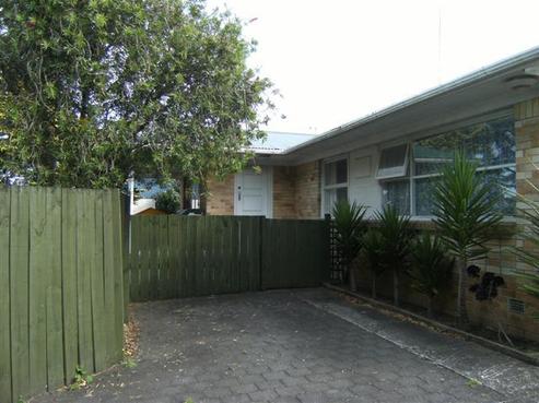 33 Sandwich Road, Saint Andrews