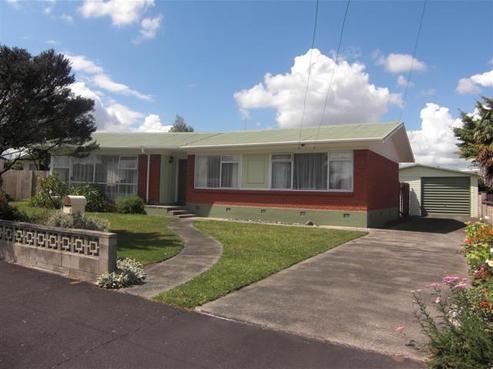 5 Larnach Street, Saint Andrews