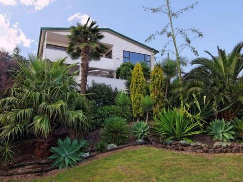 2 Coleman Avenue, Herald Island