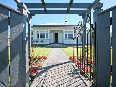 1036 Fitzroy Avenue, Mahora