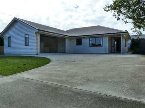 102 Lowe Avenue, Thames