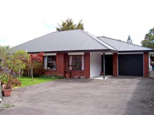 2/25 Tyndall Street, Waiwhetu
