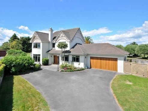 61 Harrowfield Drive, Harrowfield