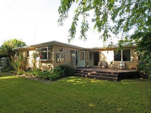 7 Parkdale Place, Glenview