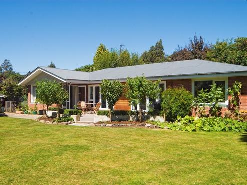 8 Grange Street, Hillsborough