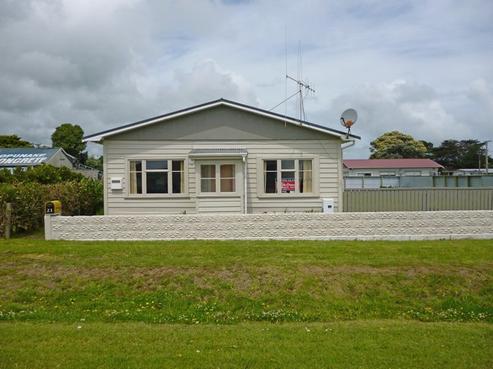 21 Layard Street, Opunake