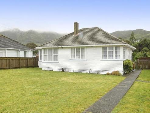 1090 High Street, Taita