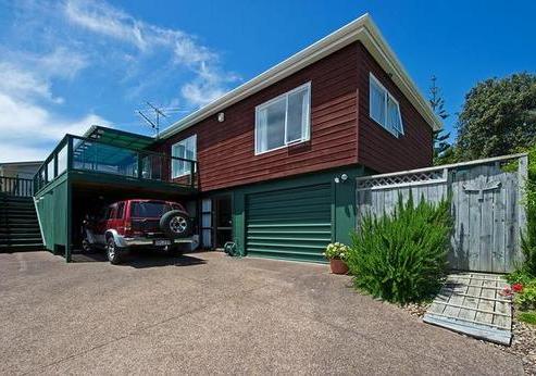 42 Kennedy Road, Surfdale