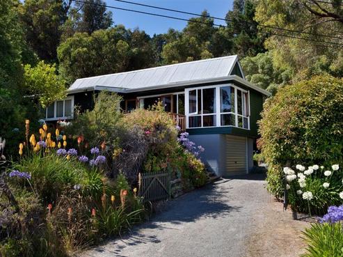2 Bayview Road, Charteris Bay
