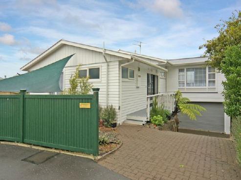 33 Breton Grove, Kingston