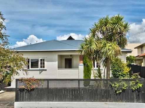 92 Huia Road, Point Chevalier