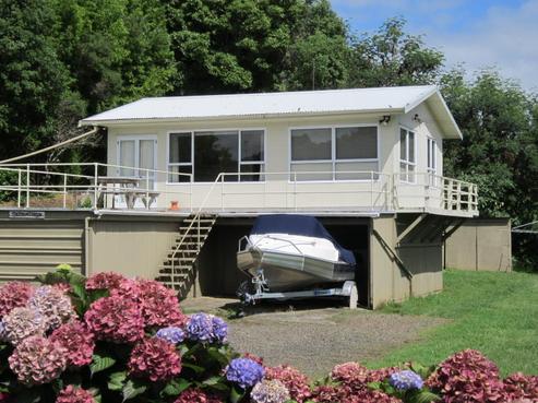 517 Grahams Beach Road, Manukau Heads