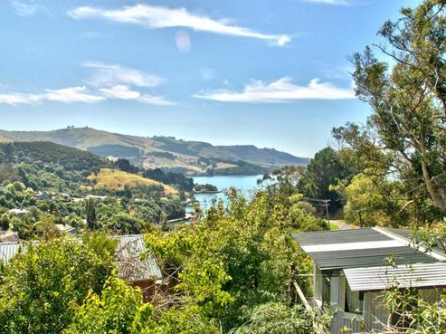 2 Brailleys Track, Port Chalmers