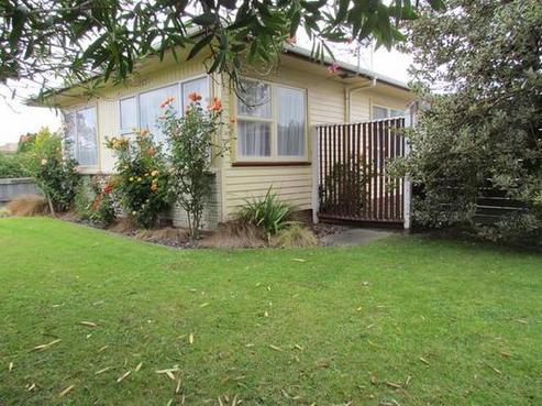 27 Allen Berry Avenue, Pirimai