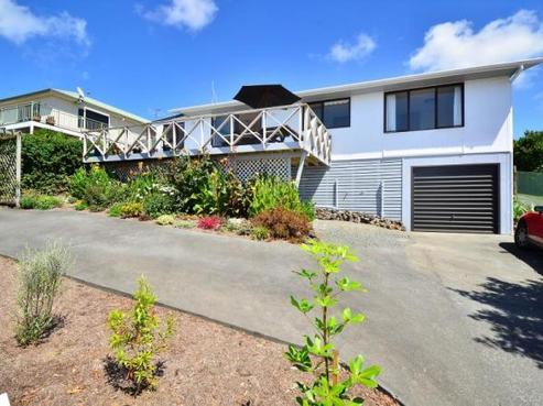 12 Aurora Avenue, Snells Beach