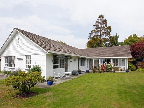 214 Memorial Avenue, Burnside