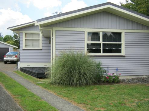 56 Garden Heights Avenue, Glenview